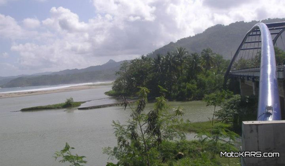 wisata-pacitan-pantai-soge-ke-trenggalek