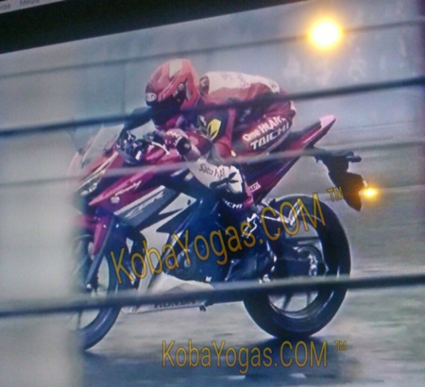 honda-all-new-cbr150r-side-motokars