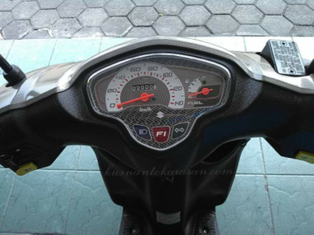 2017-harga-suzuki-nex-110-model-terbaru-gold-speedometer