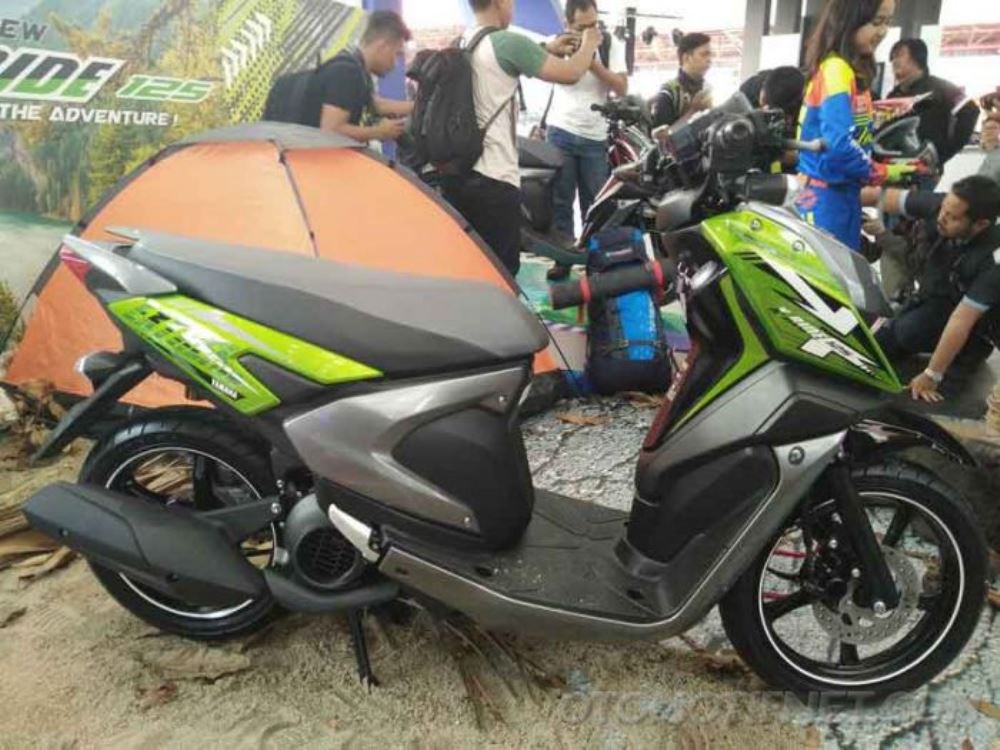 2017-yamaha-all-new-xride-125-bluecore-green-samping